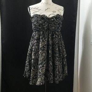 Strapless dress